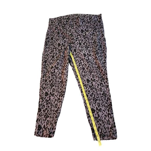 Torrid Women's Size 2XL Gray Animal Print Leopard Cropped Cotton Leggings - Picture 6 of 9